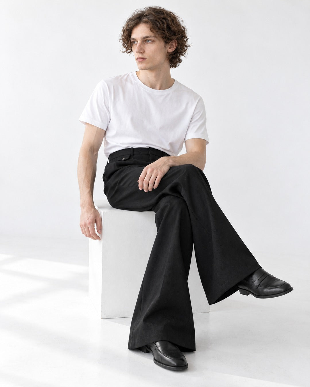 Pleated Flare Trousers
