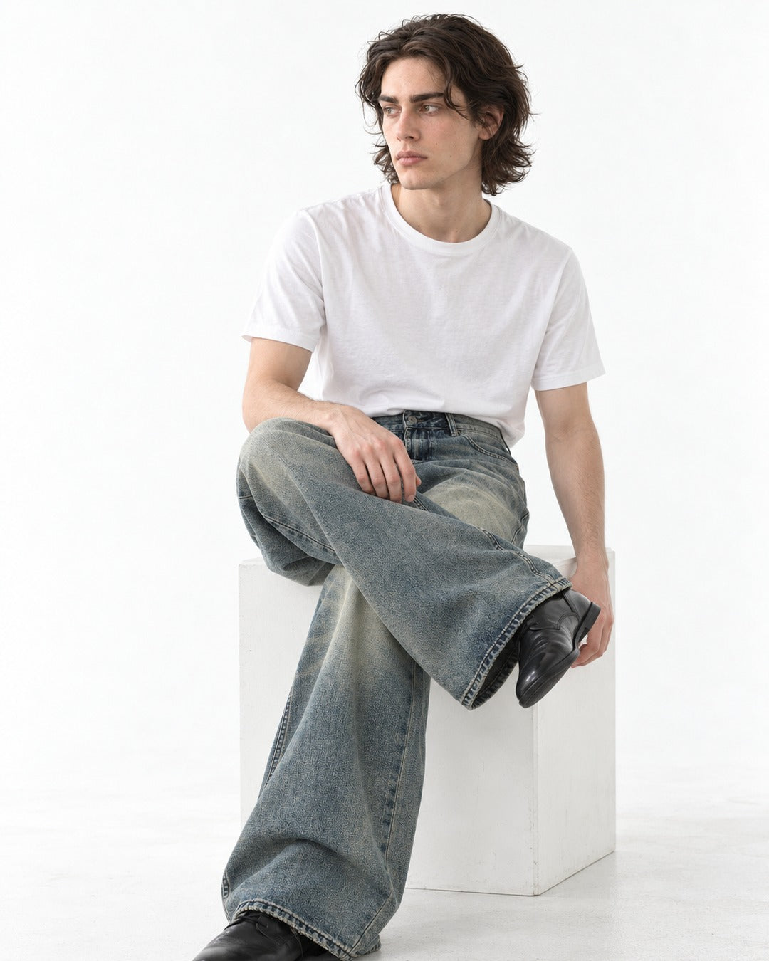 Tonal-Fade Flare Jeans