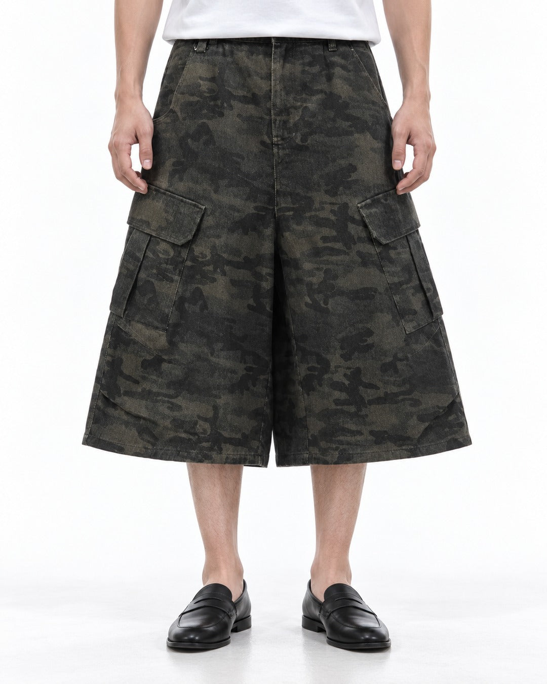 Camouflage Cargo Wide Shorts
