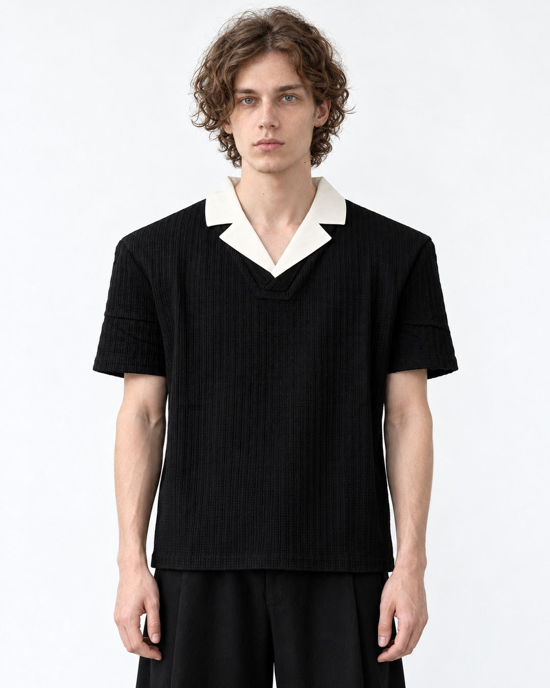 Contrast Lapel Textured V-Neck Tee