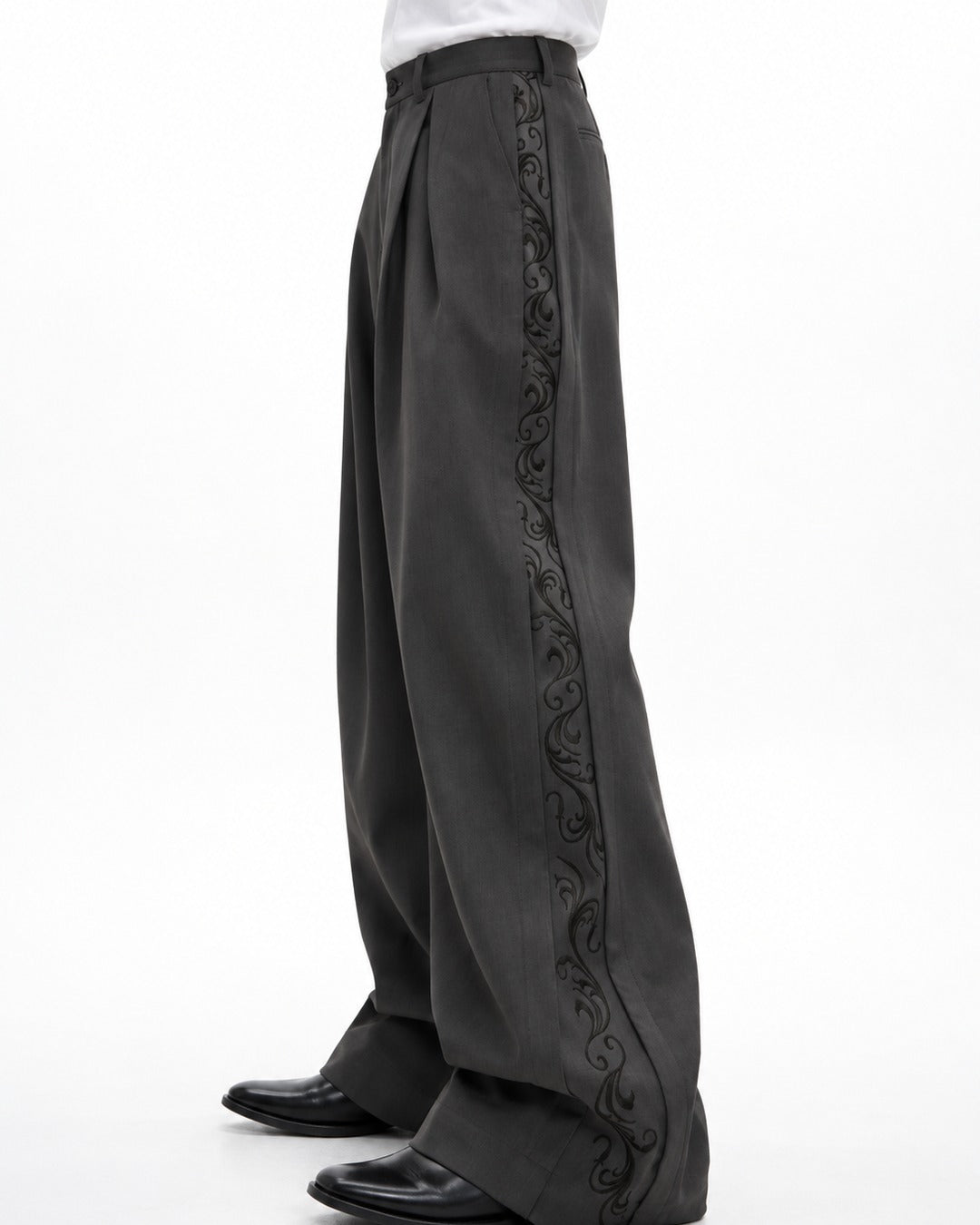 Pleated Wide-Leg Trousers with Side Embroidery