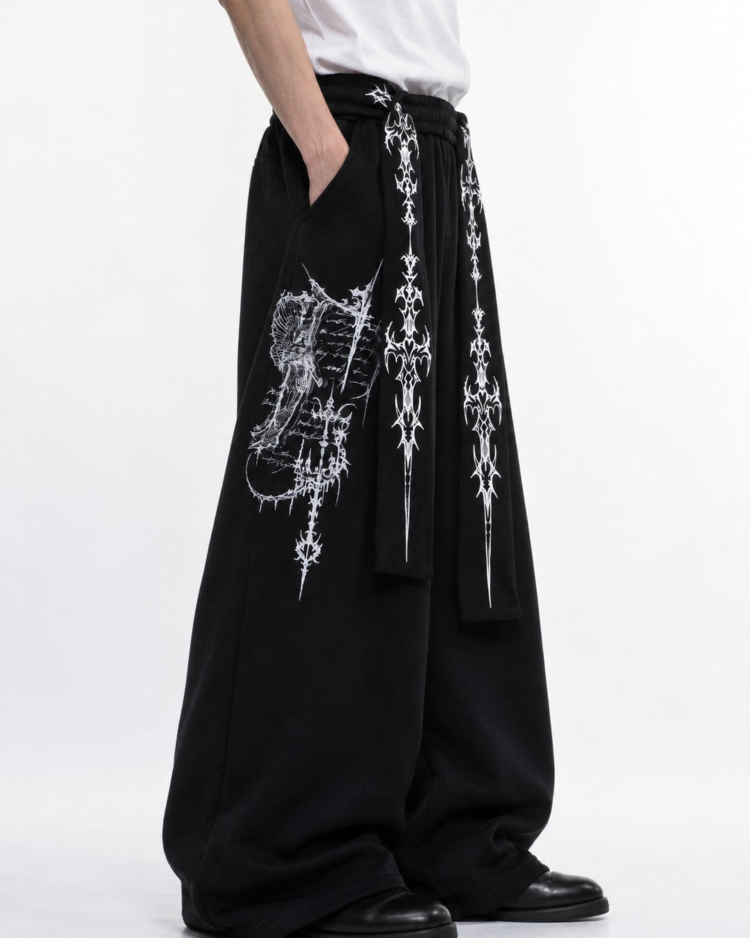 Thorn Print Lace-Up Sweatpants