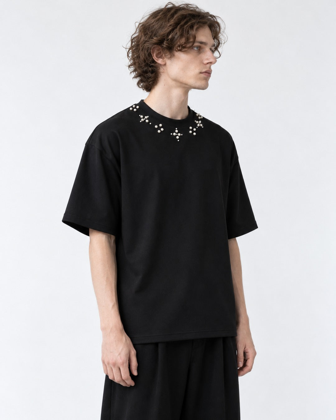 Pearl Flower Neckline T-Shirt