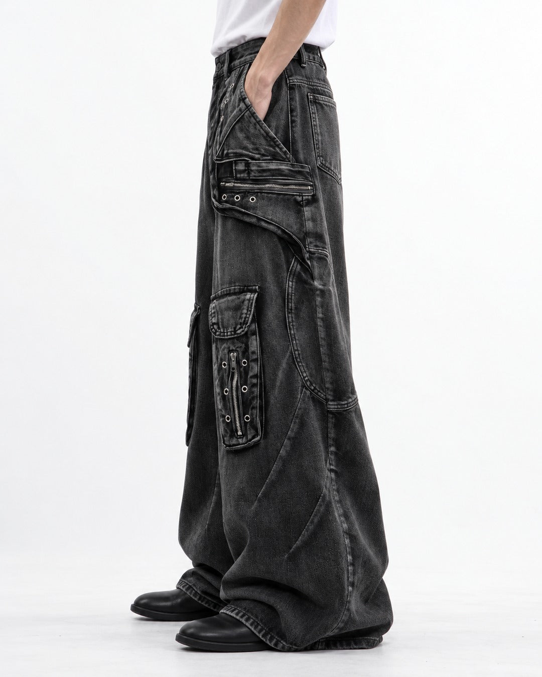 Eyelet Cargo Pocket Wide-Leg Jeans
