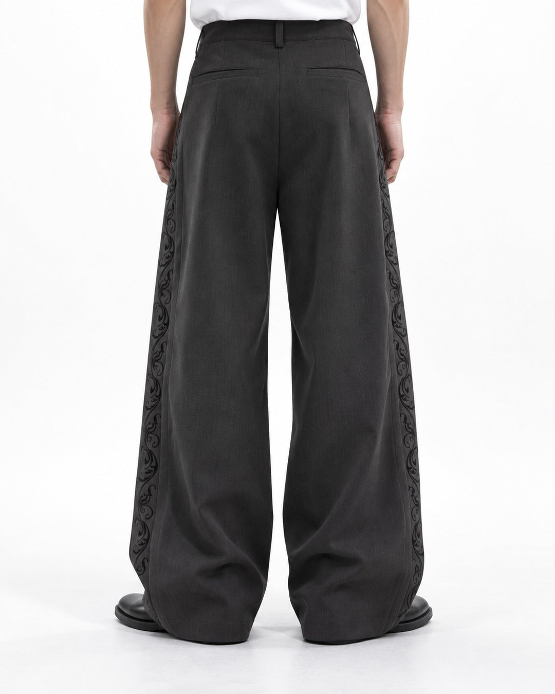 Pleated Wide-Leg Trousers with Side Embroidery