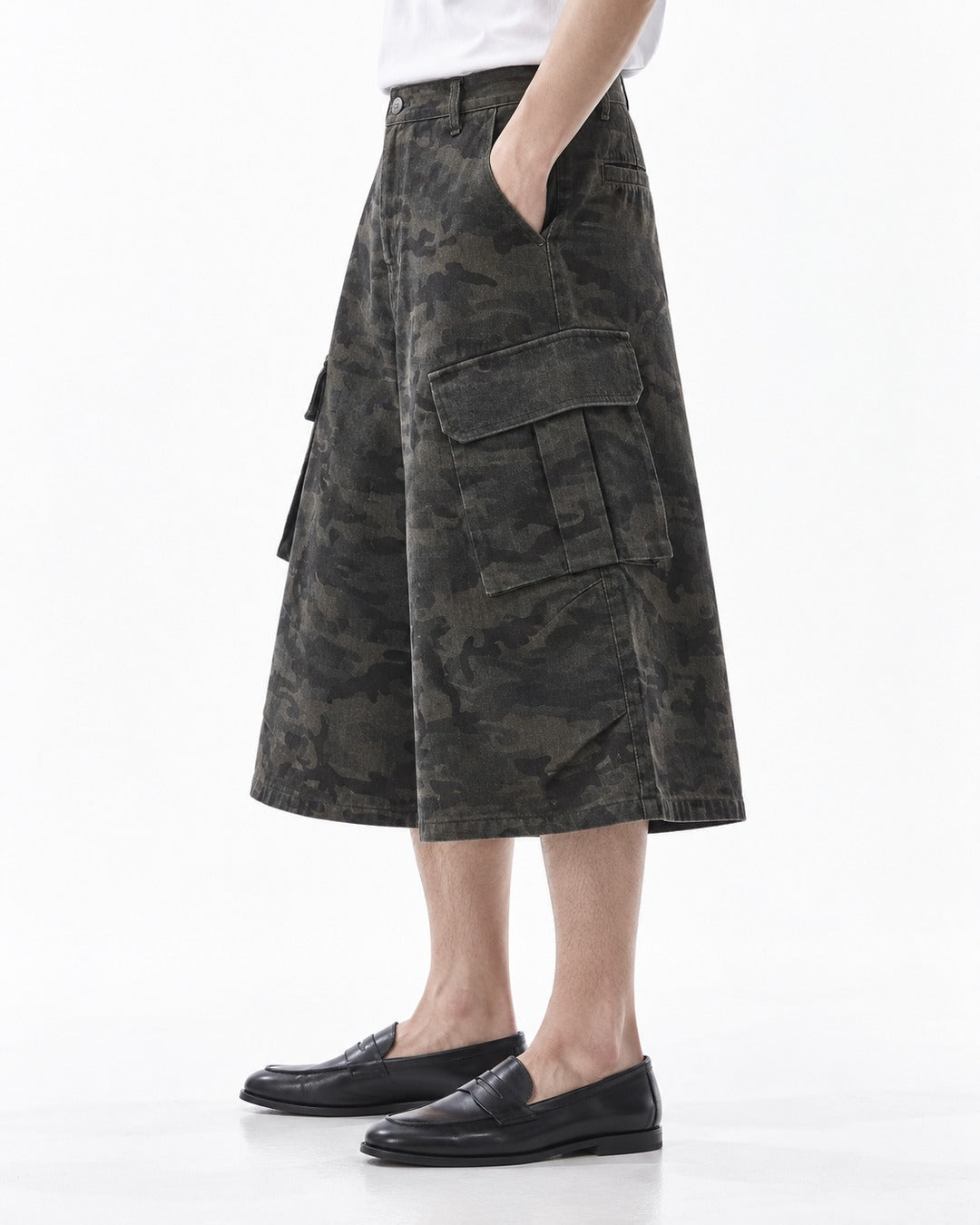 Camouflage Cargo Wide Shorts
