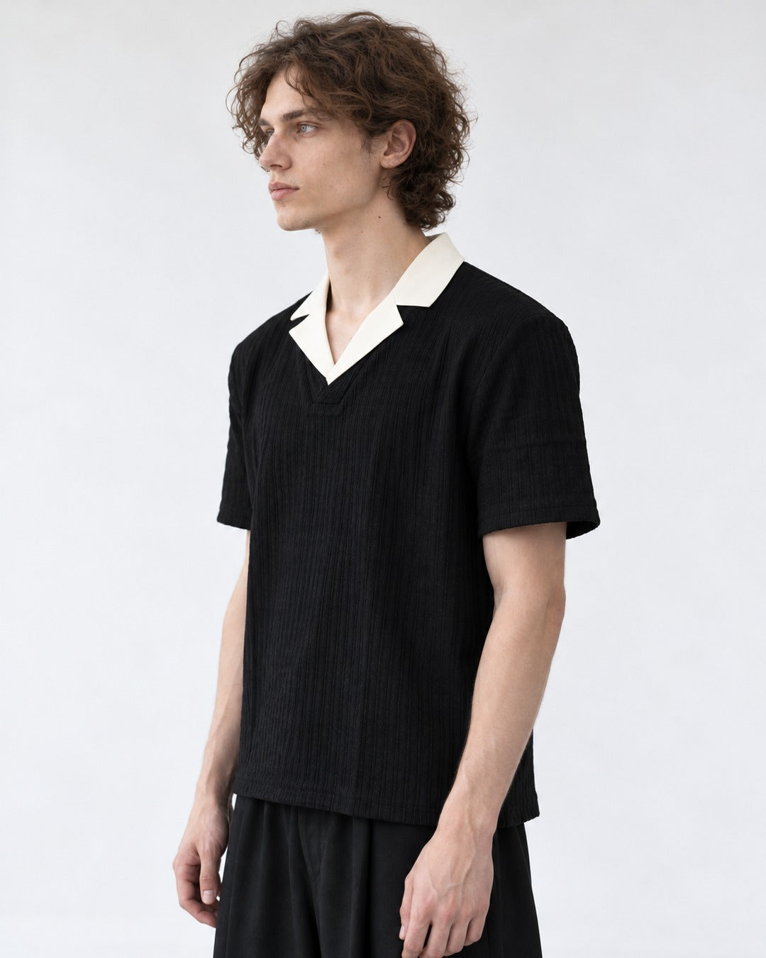 Contrast Lapel Textured V-Neck Tee