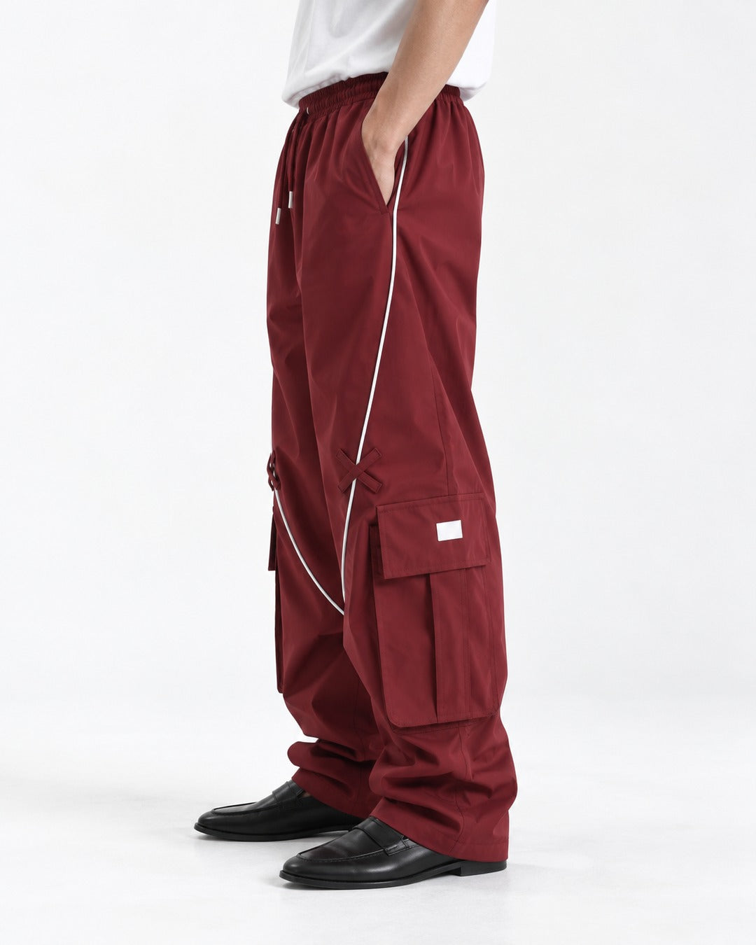 Contrast-Piping Wide-Leg Cargo Pants