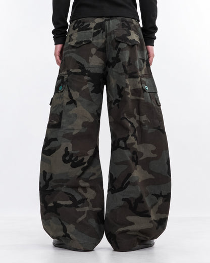 Camouflage Button Balloon-Leg Cargo Pants