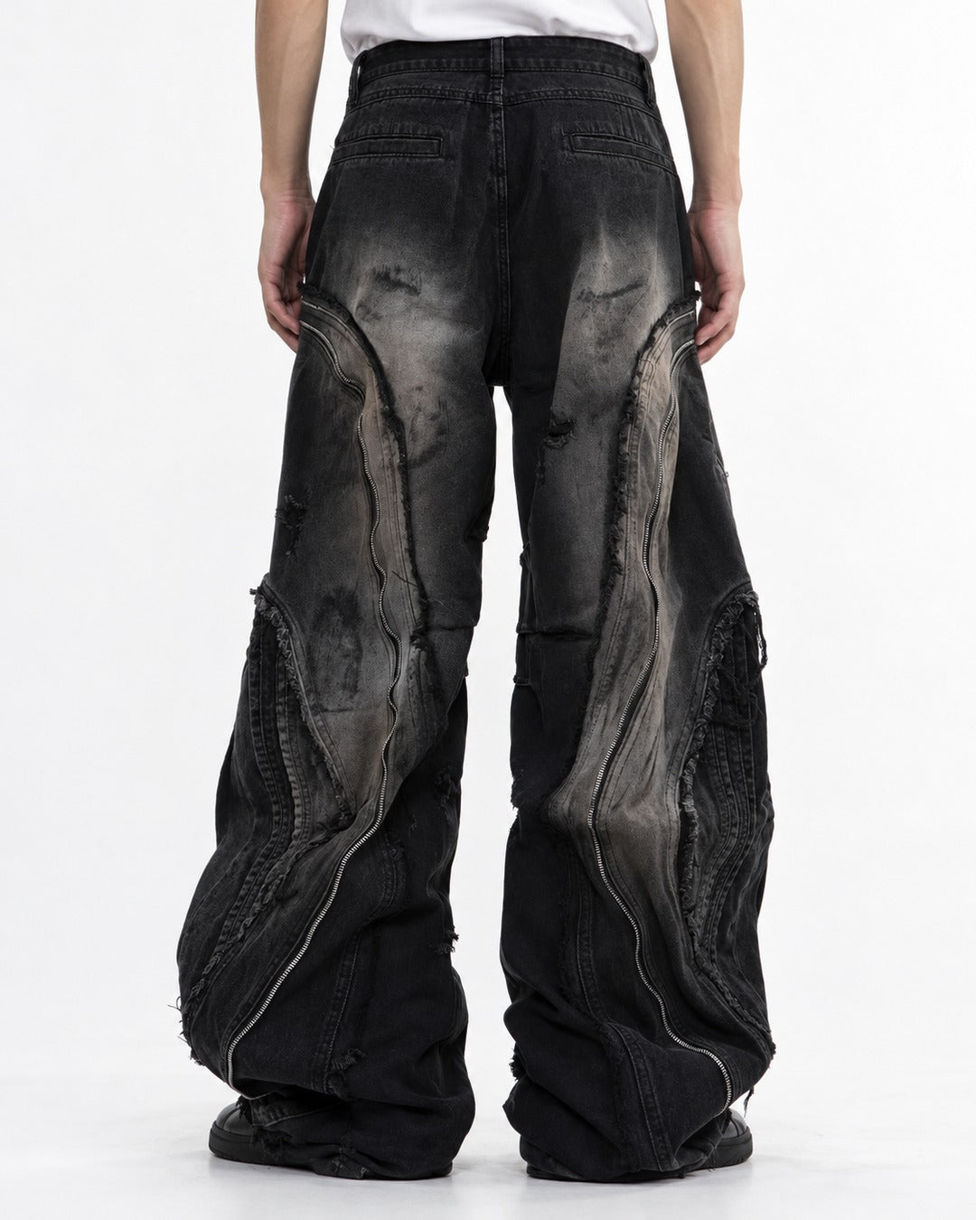 Wavy Panel Frayed Zip Jeans