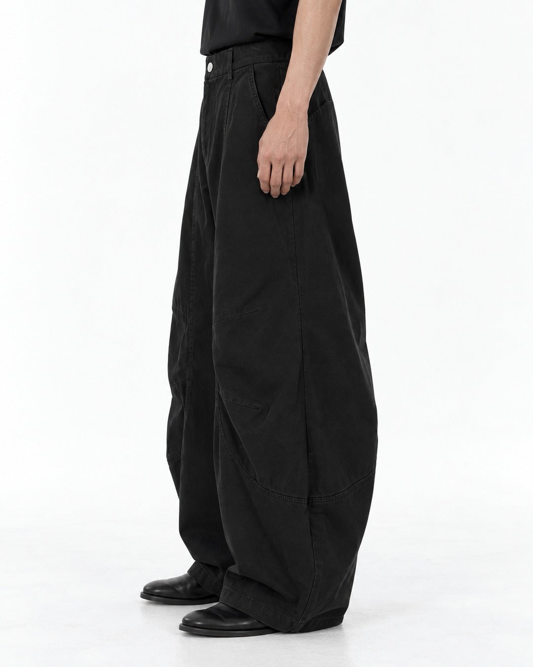 Barrel-Leg Panel Cargo Pants
