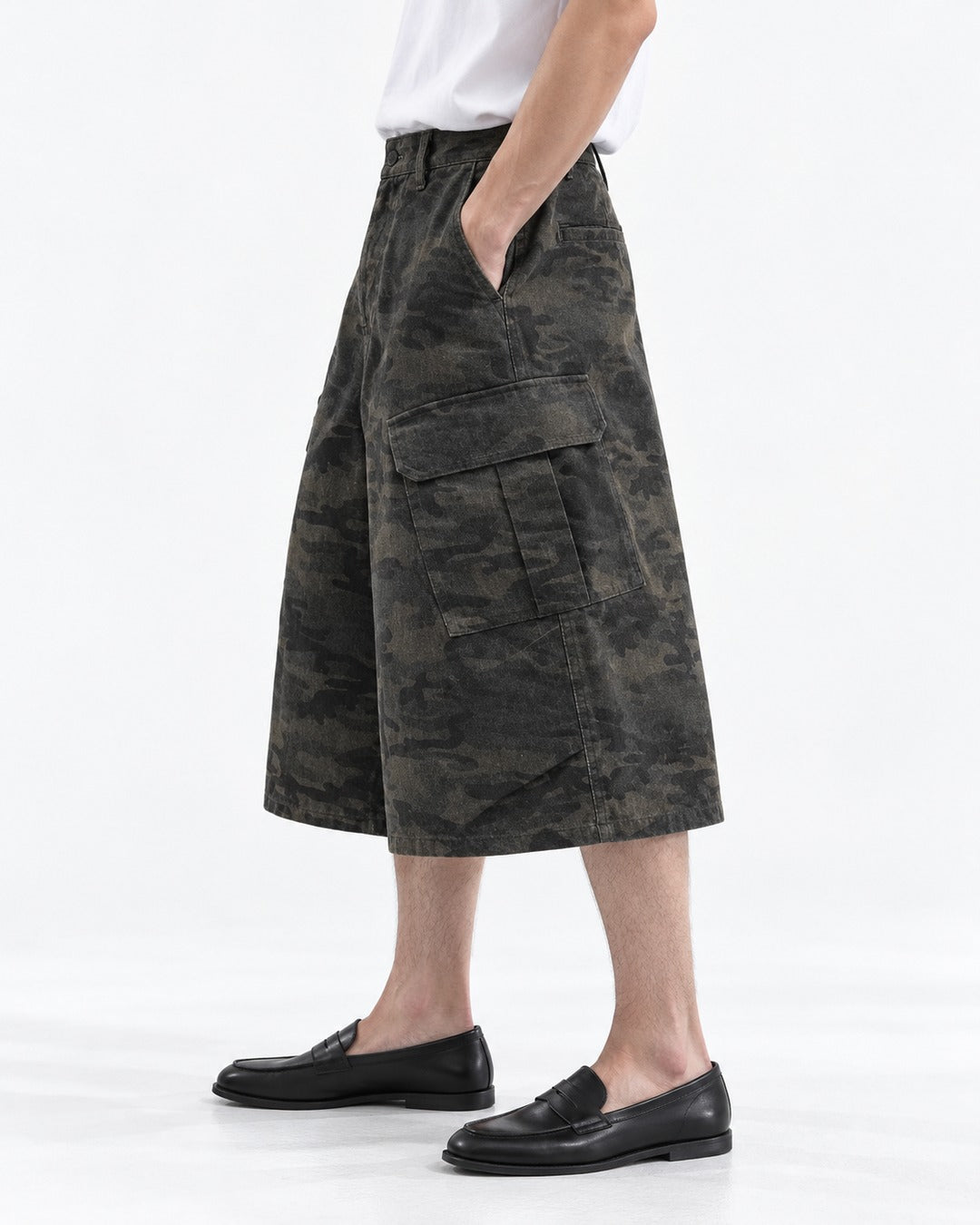 Camouflage Cargo Wide Shorts
