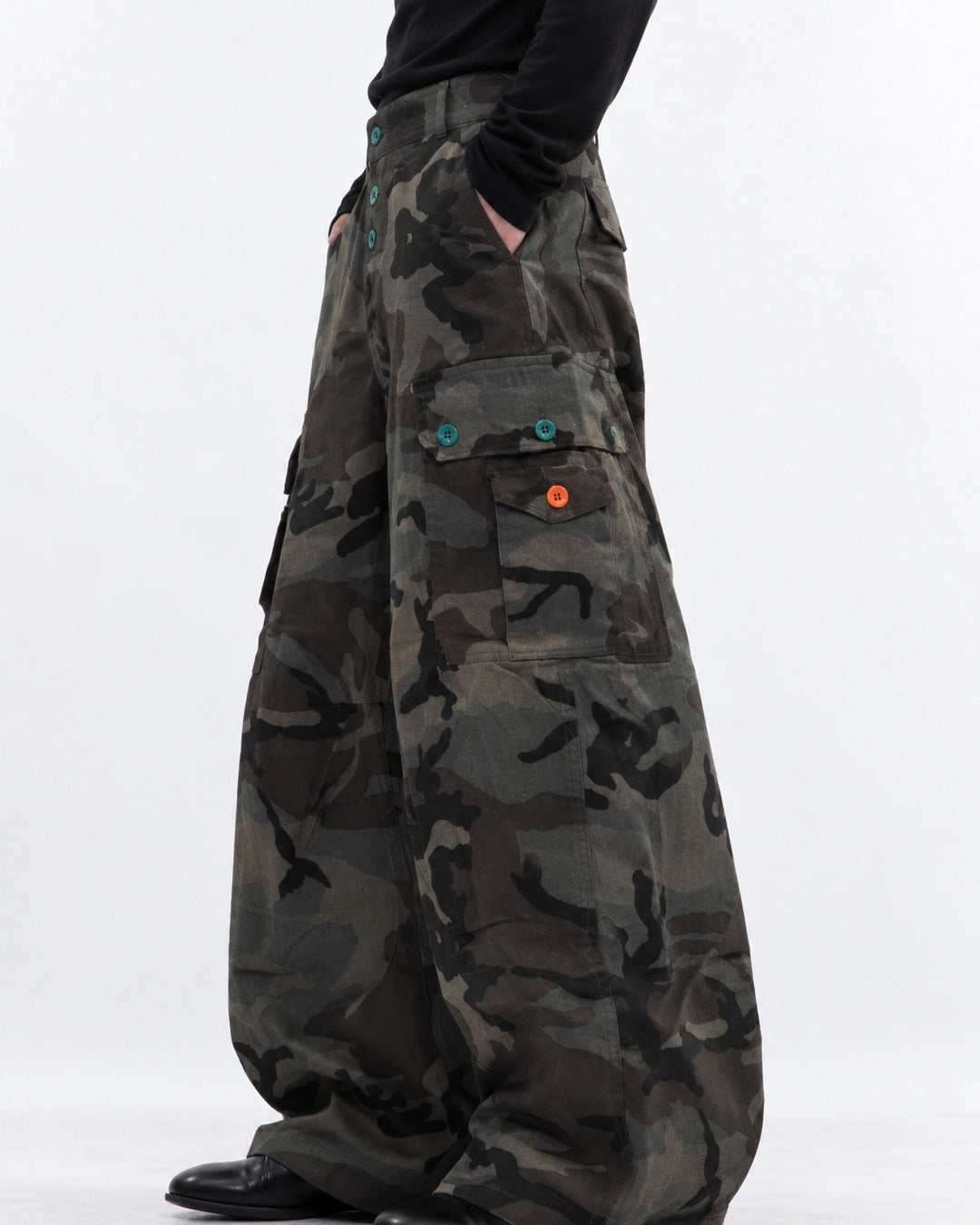 Camouflage Button Balloon-Leg Cargo Pants