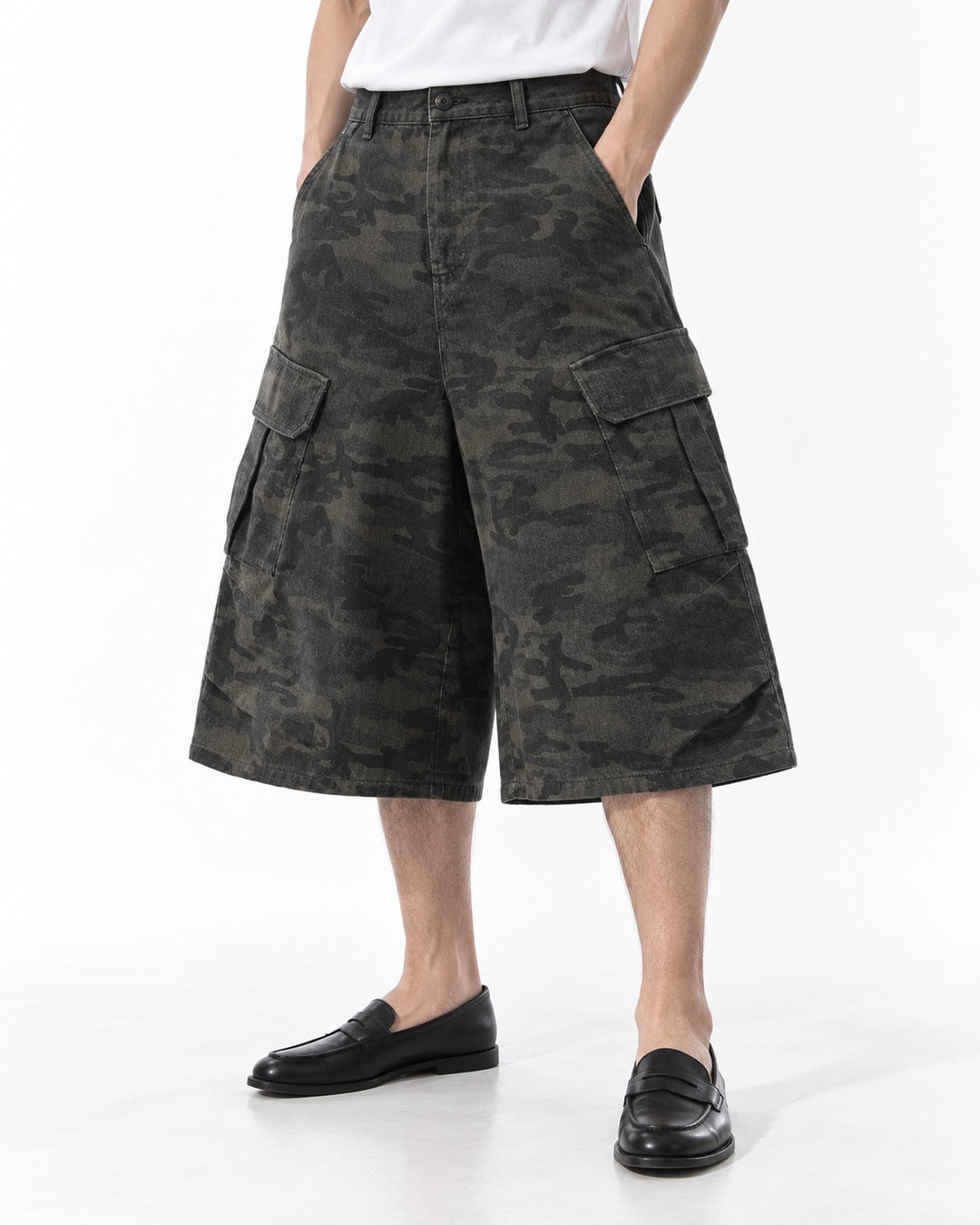 Camouflage Cargo Wide Shorts