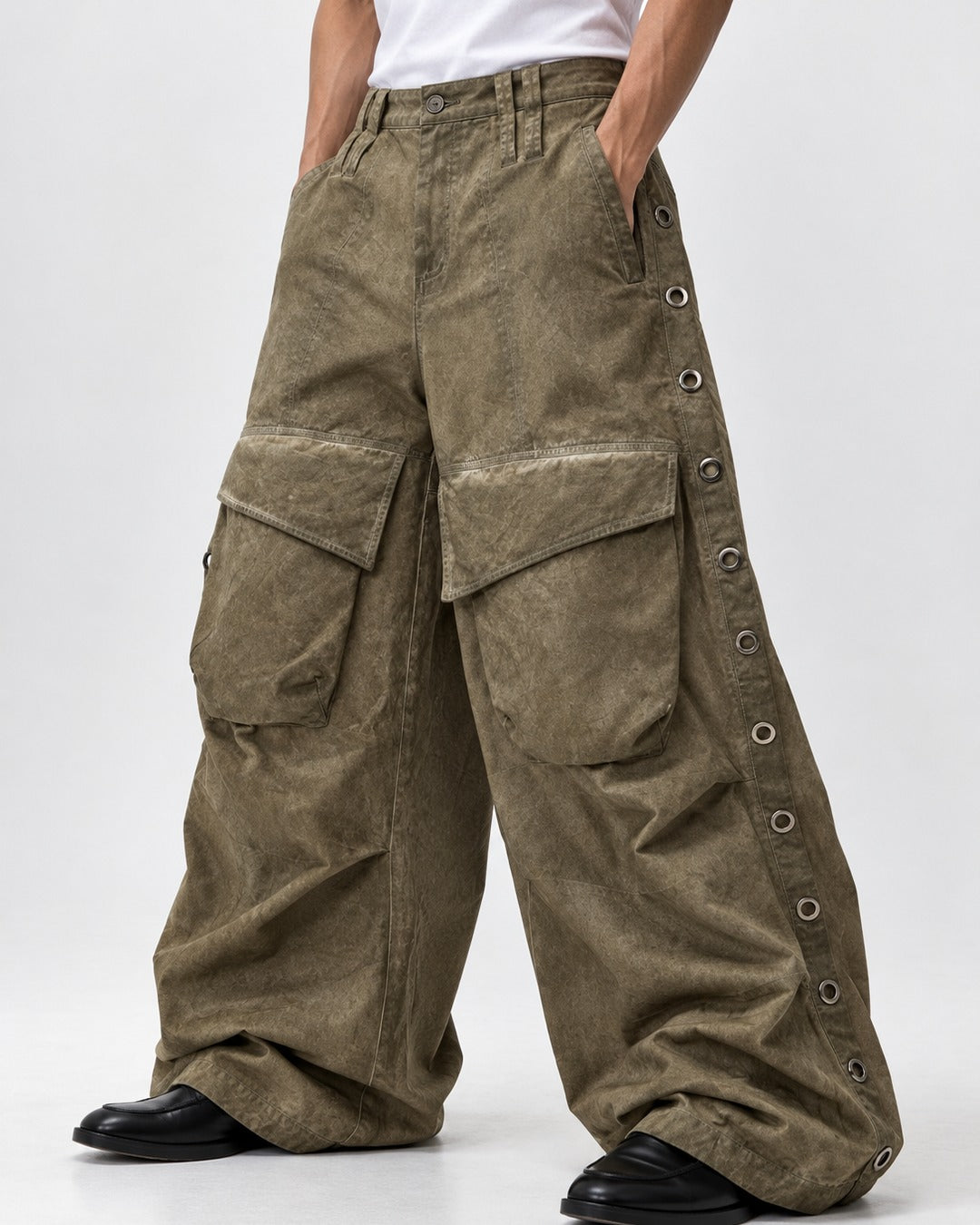 Eyelet Side Washed Wide-Leg Cargo Pants