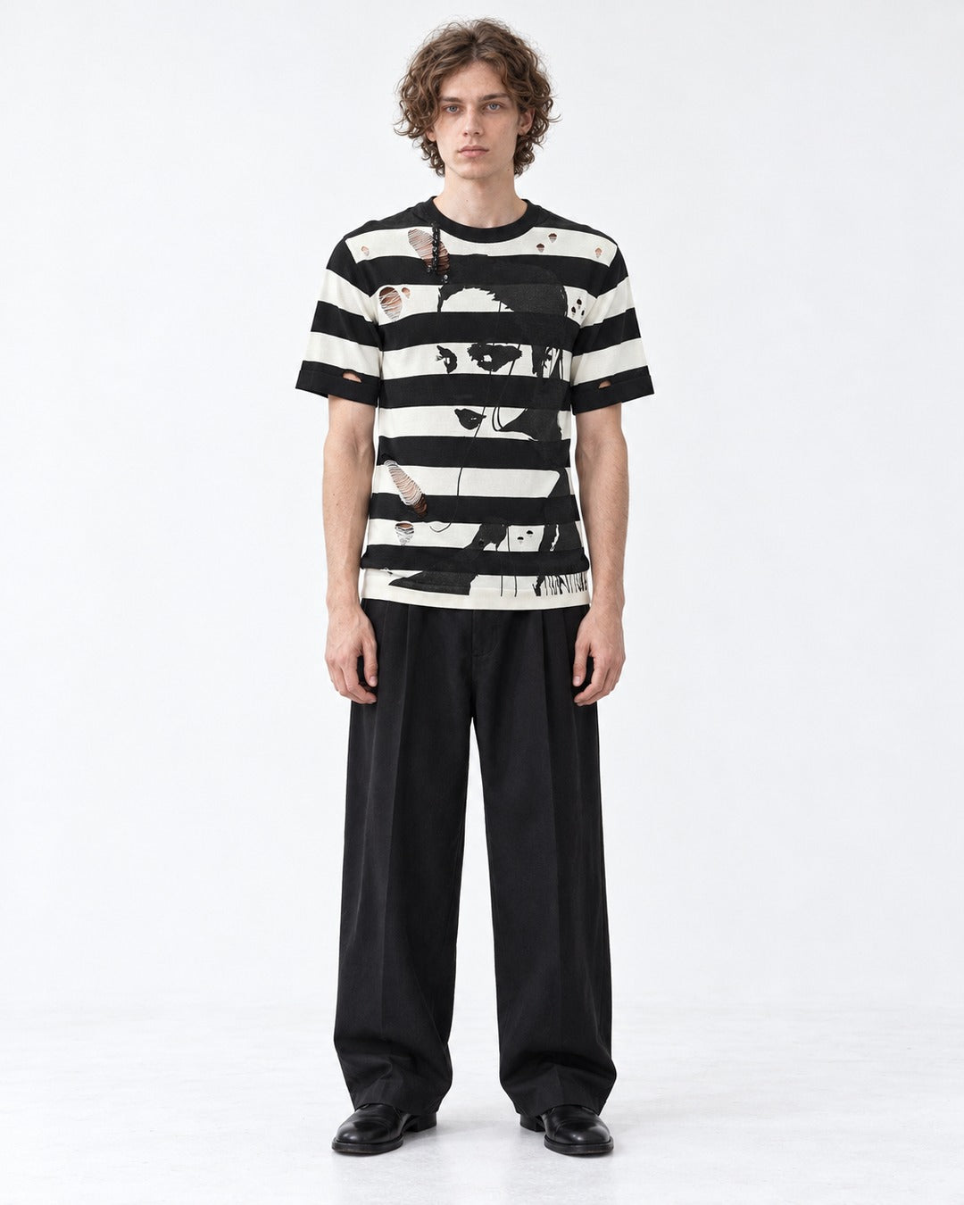 Torn Striped Portrait Print Knit Tee