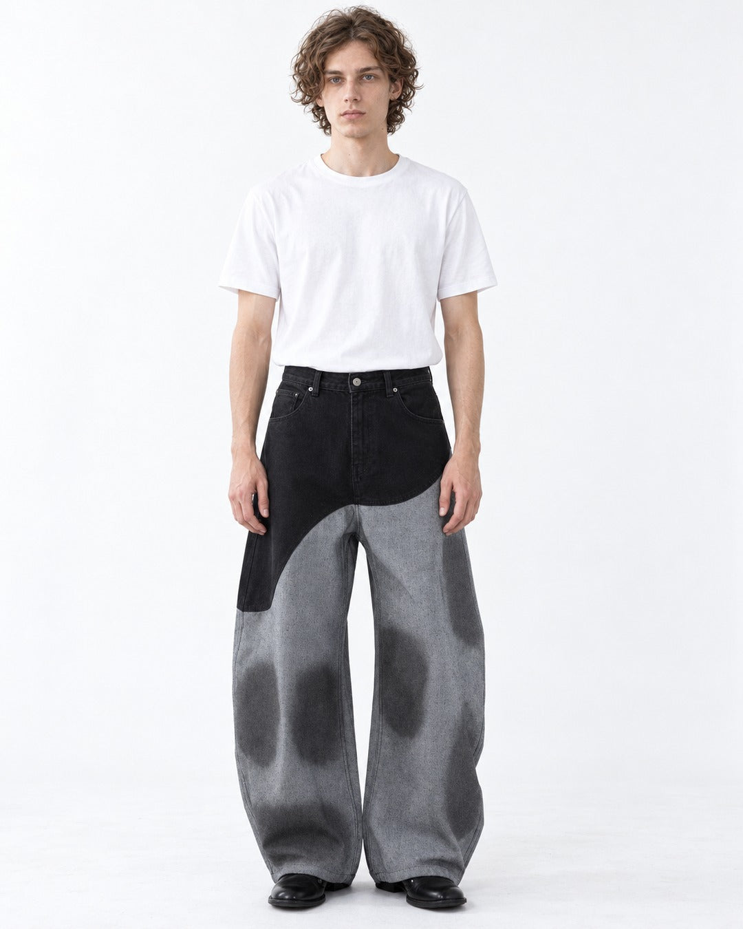 Curved Color-Block Wide-Leg Jeans