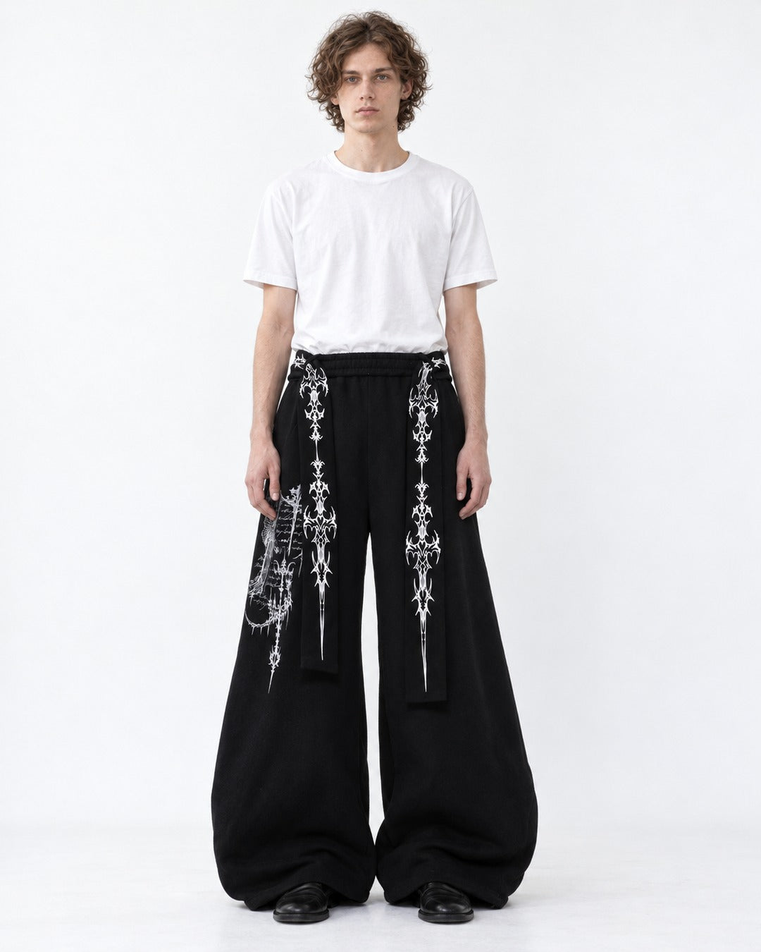 Thorn Print Lace-Up Sweatpants