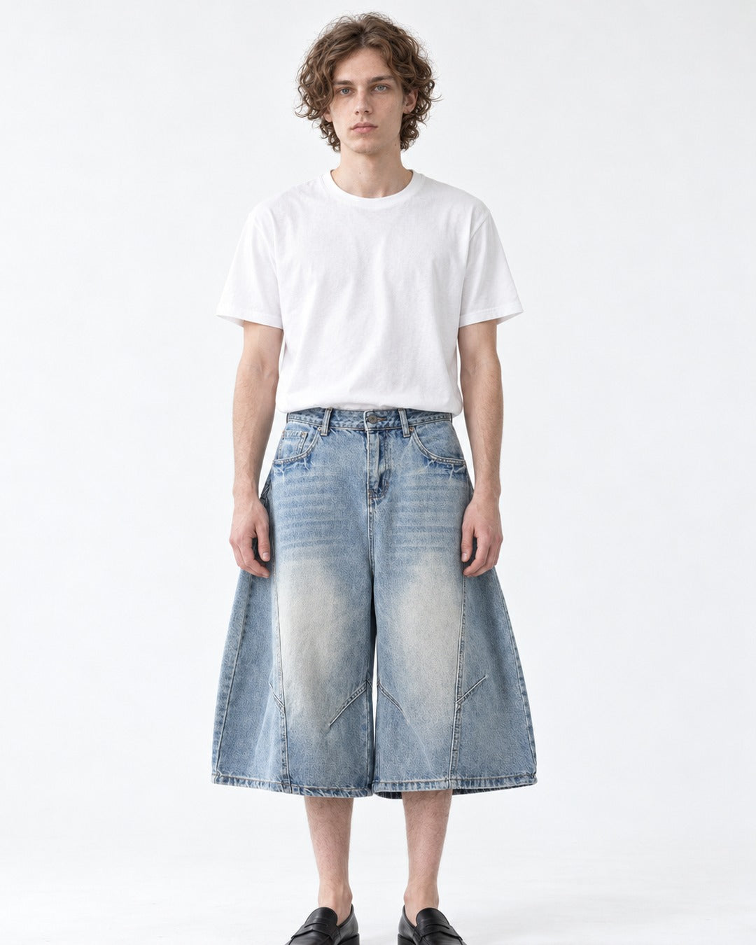 Curved Panel Cropped Denim Pants