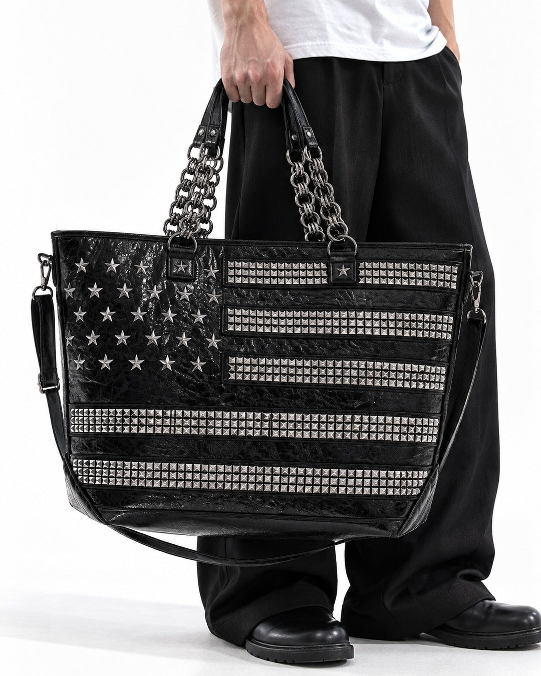Star Stud Chain Tote Bag