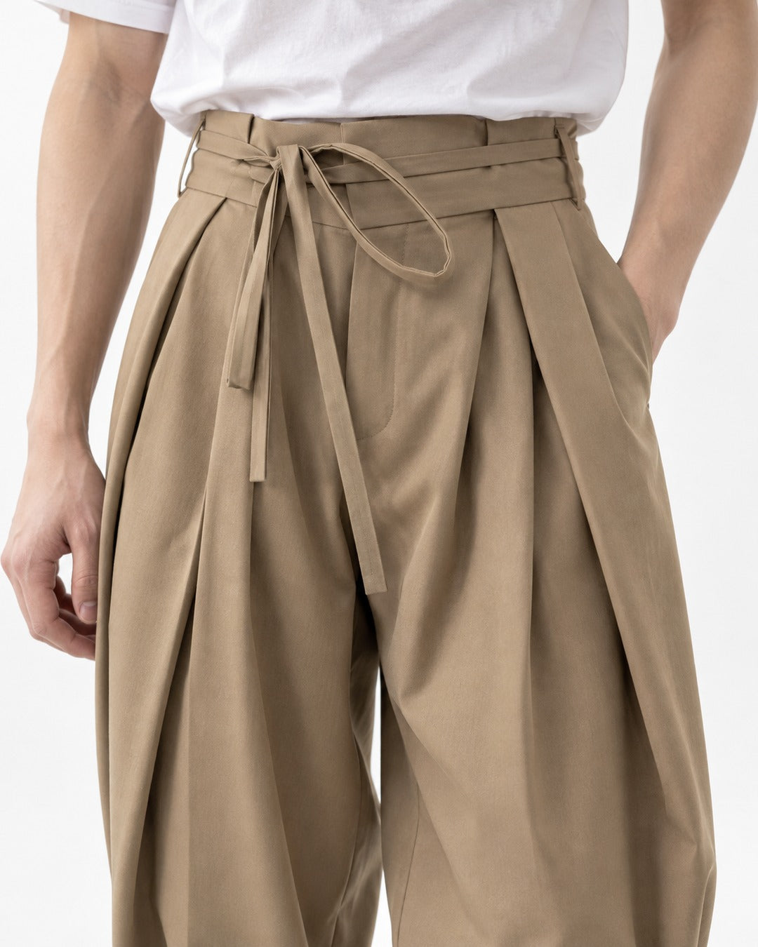 Tie-Waist Pleated Wide Trousers