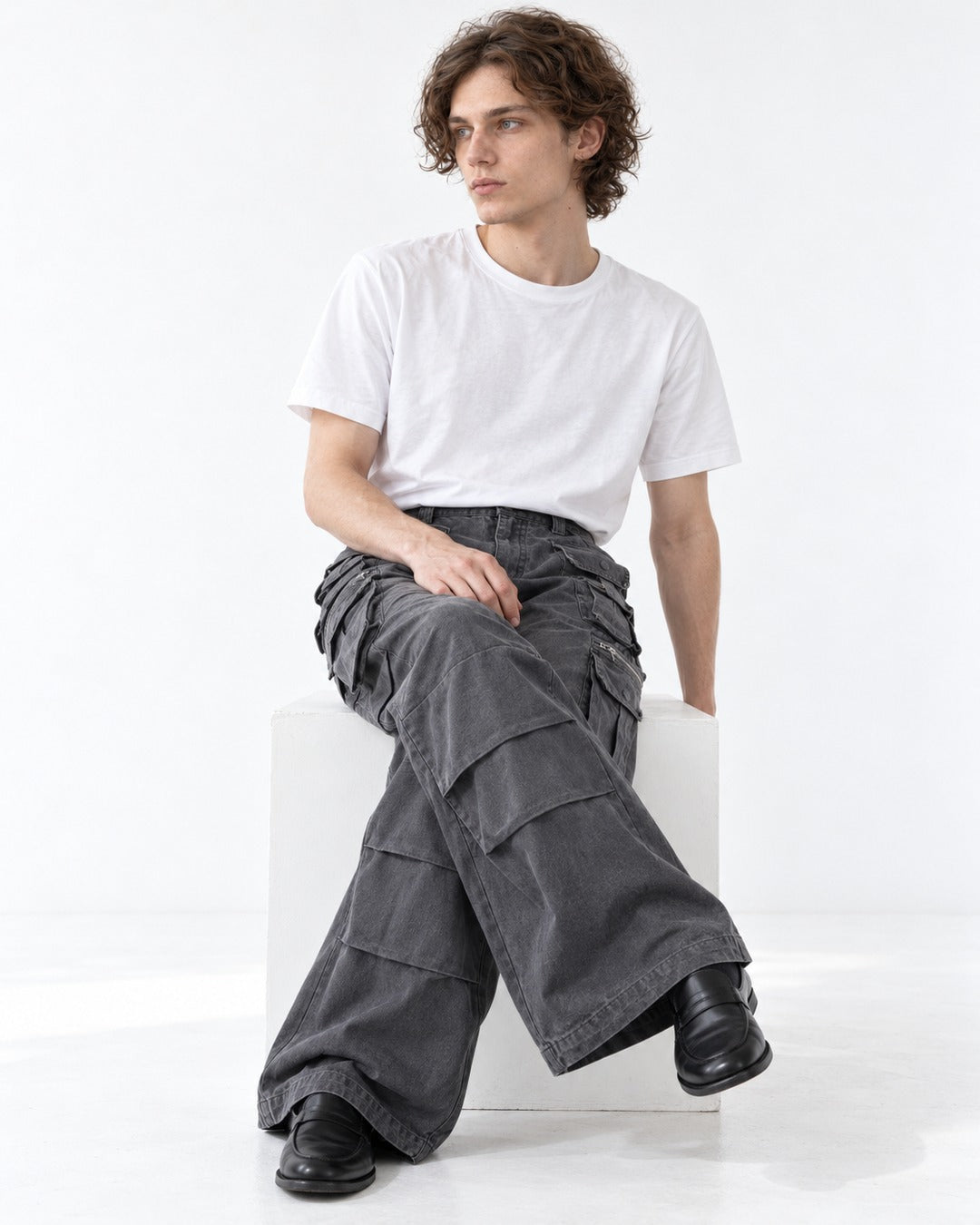 Multi Pocket Pleated Flare Cargo Pants