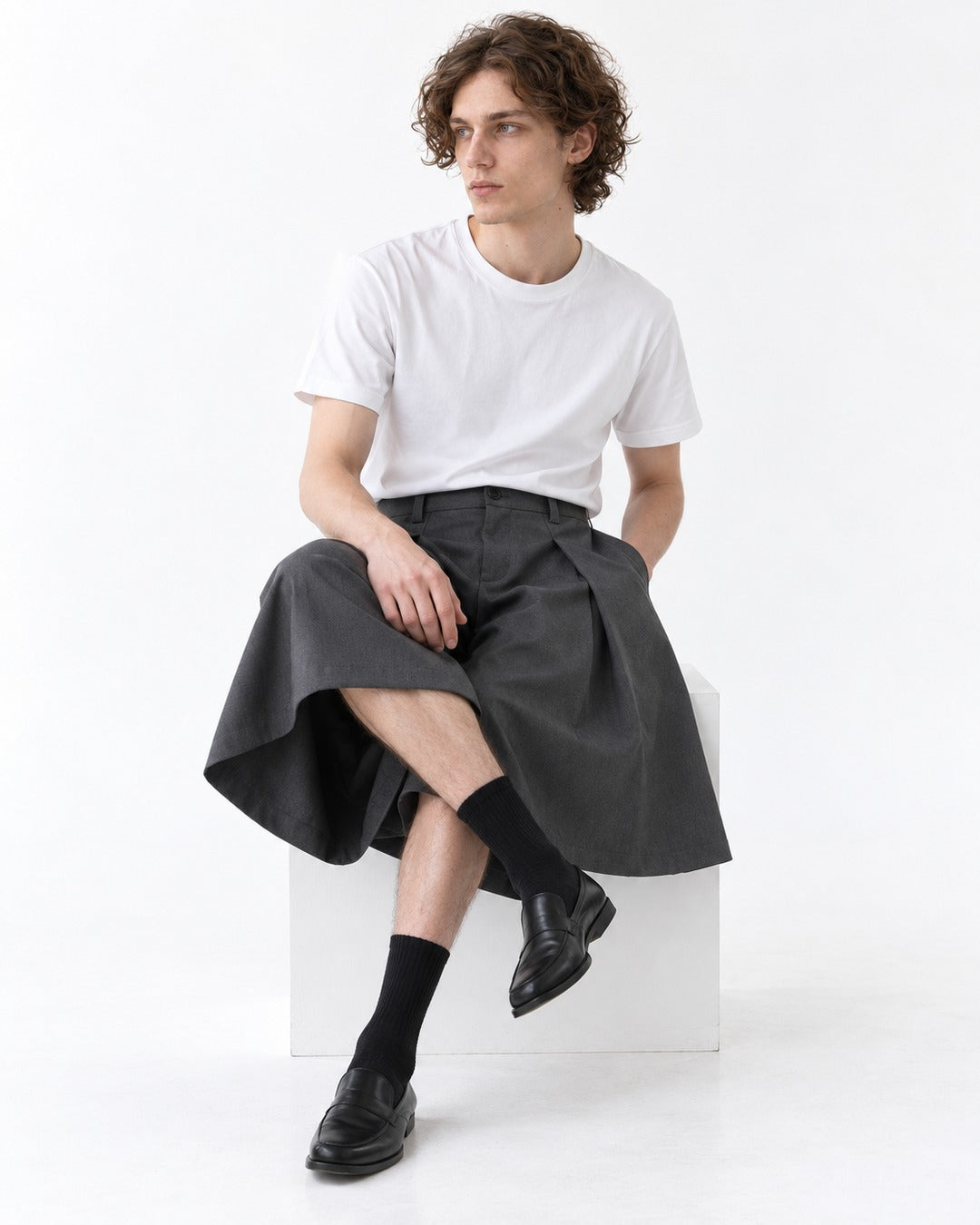 Deep Pleat Flared Cropped Trousers