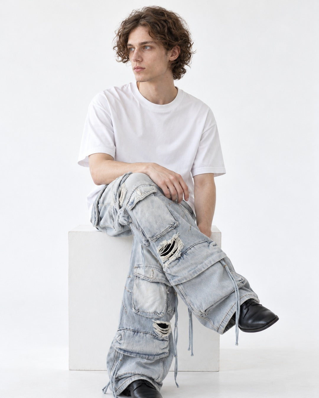 Shredded Multi-Pocket Cargo Jeans