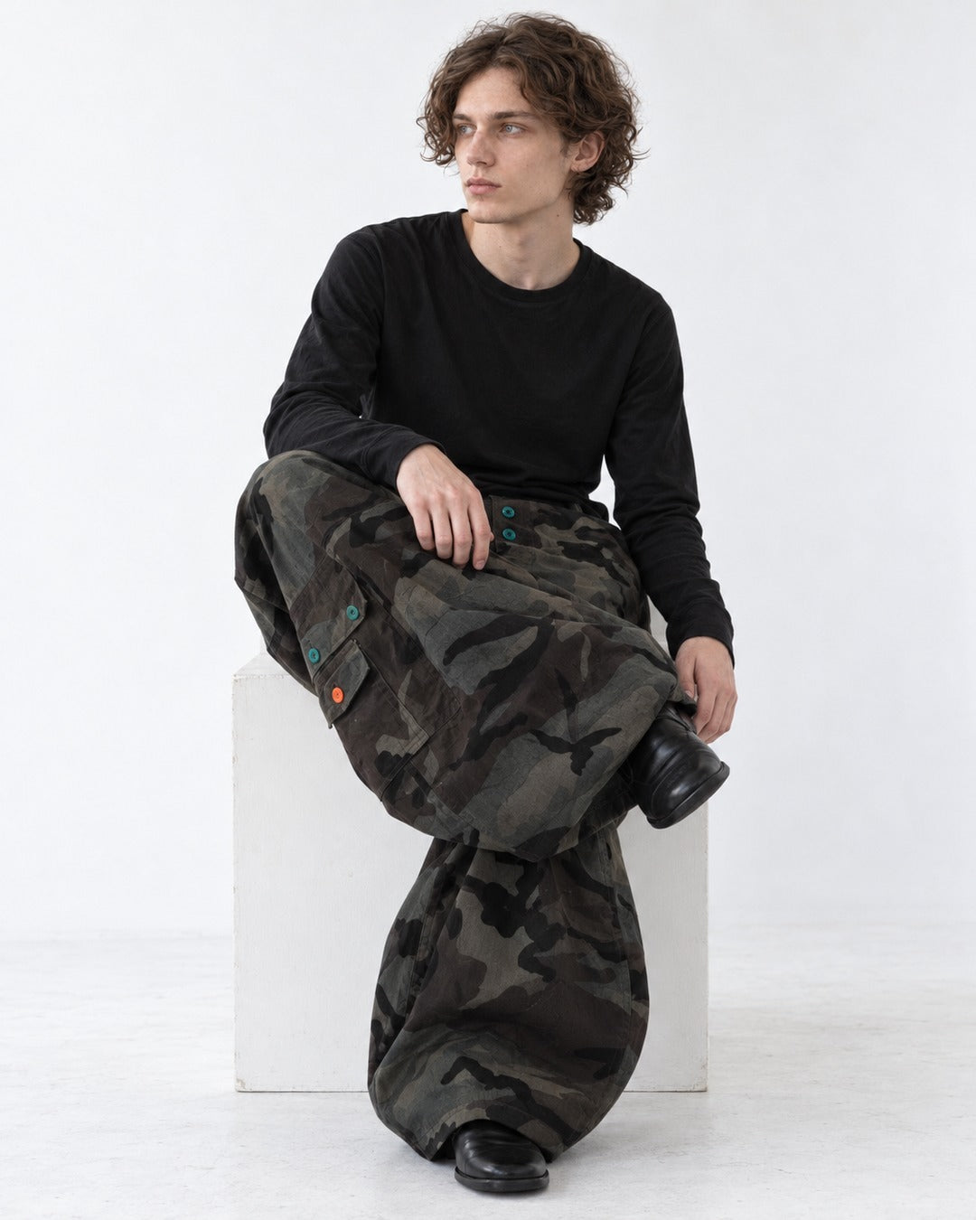 Camouflage Button Balloon-Leg Cargo Pants