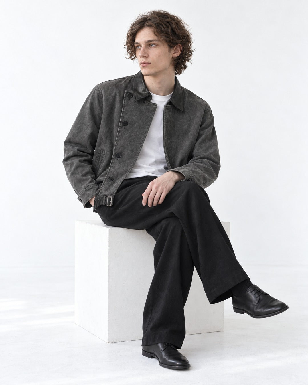 Diagonal Button Jacket with Contrast Collar