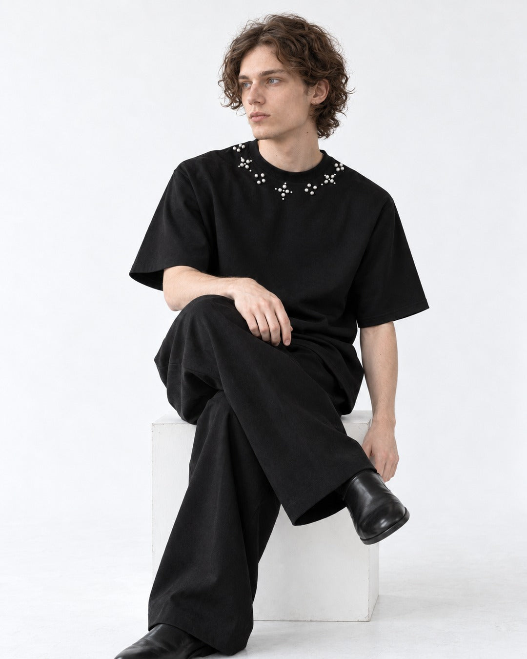 Pearl Flower Neckline T-Shirt
