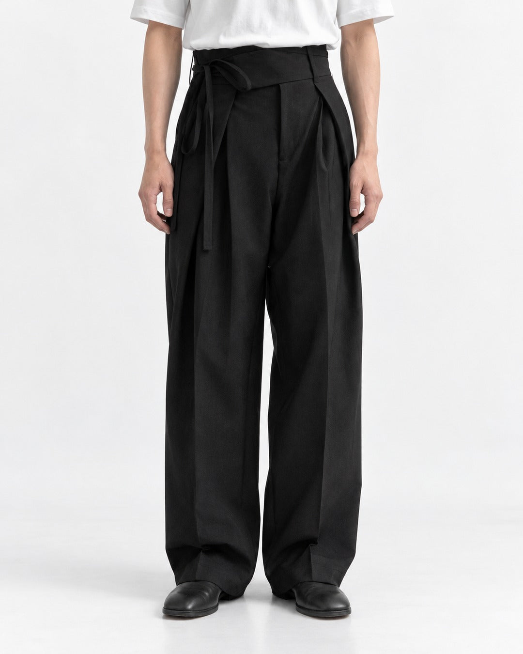 Tie-Waist Pleated Wide Trousers