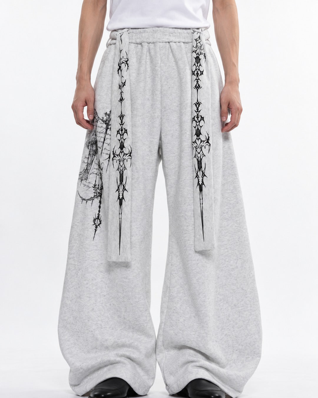 Thorn Print Lace-Up Sweatpants