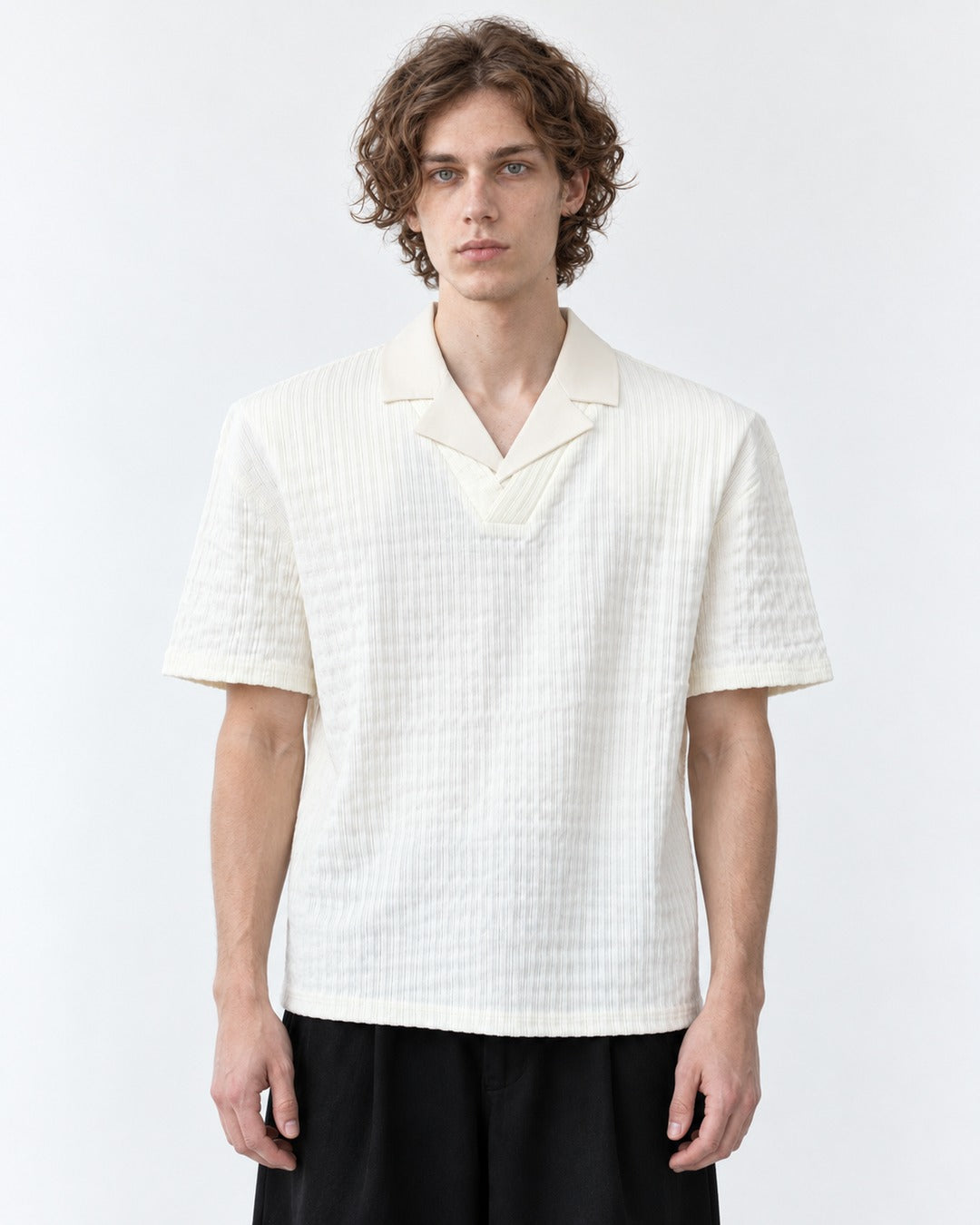 Contrast Lapel Textured V-Neck Tee