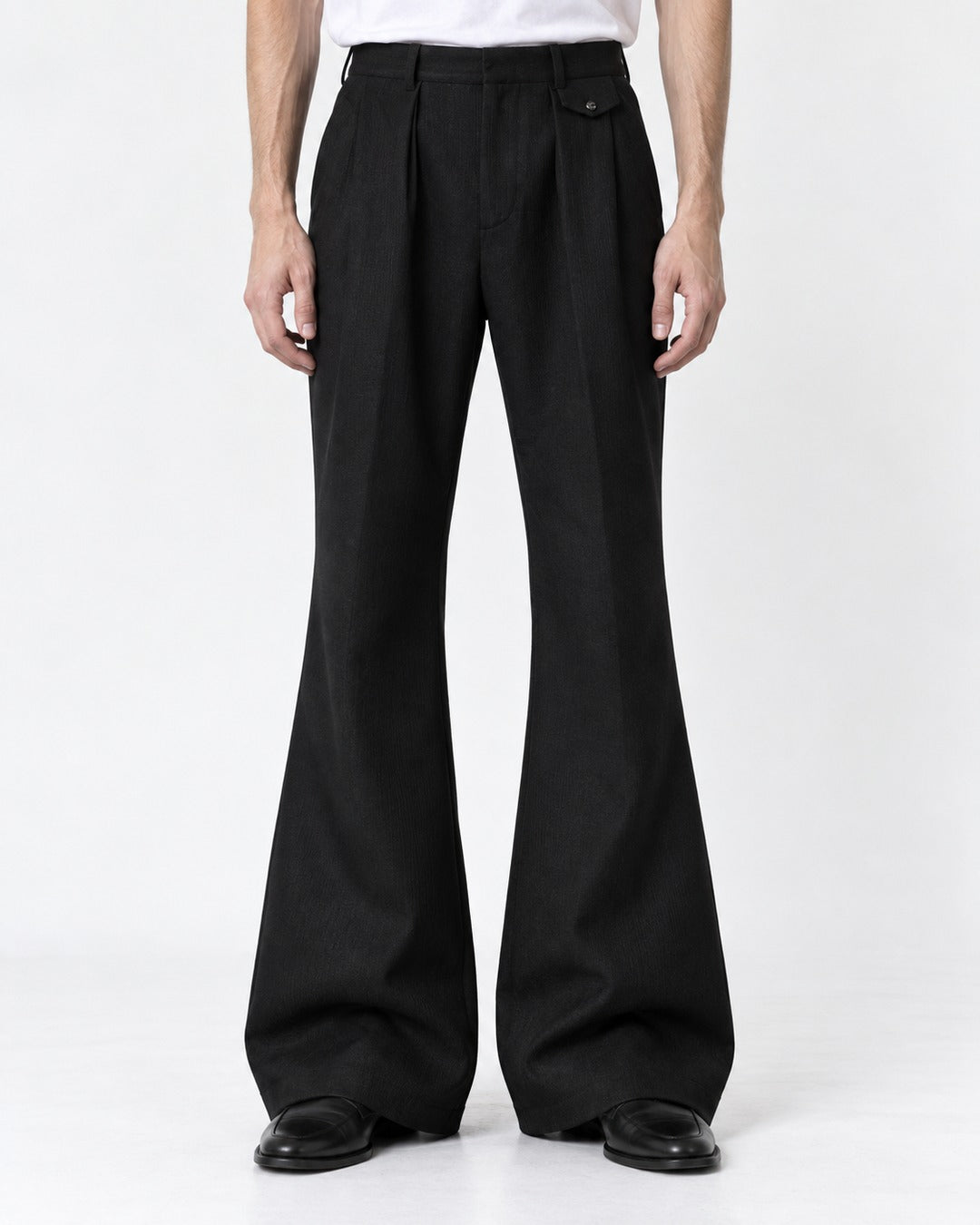 Pleated Flare Trousers