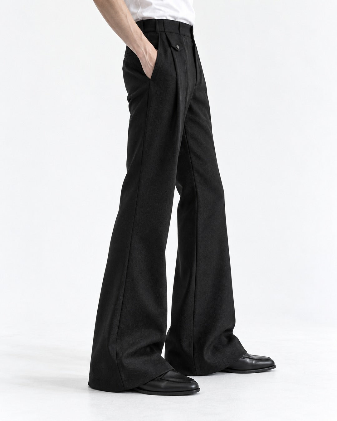 Pleated Flare Trousers