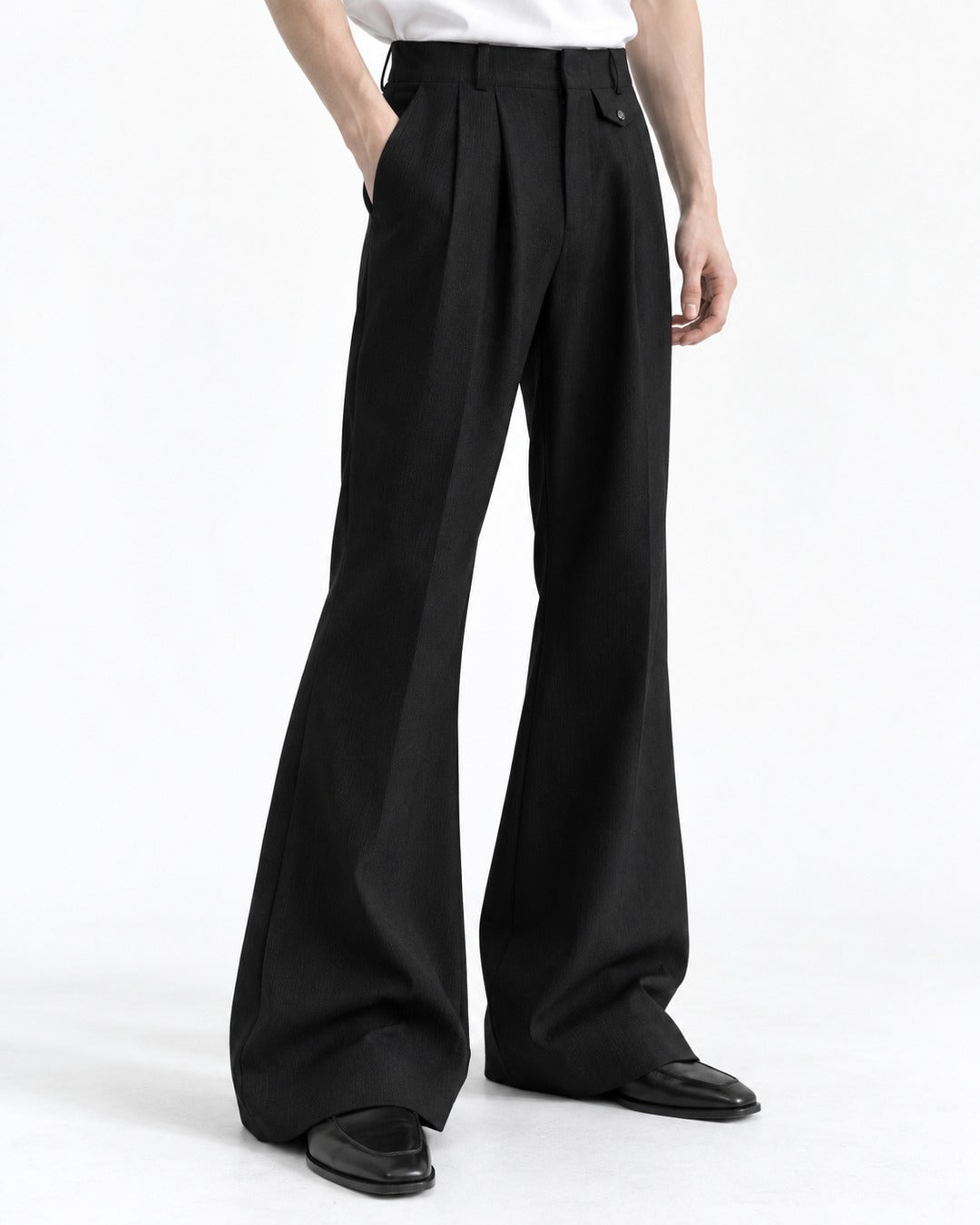 Pleated Flare Trousers