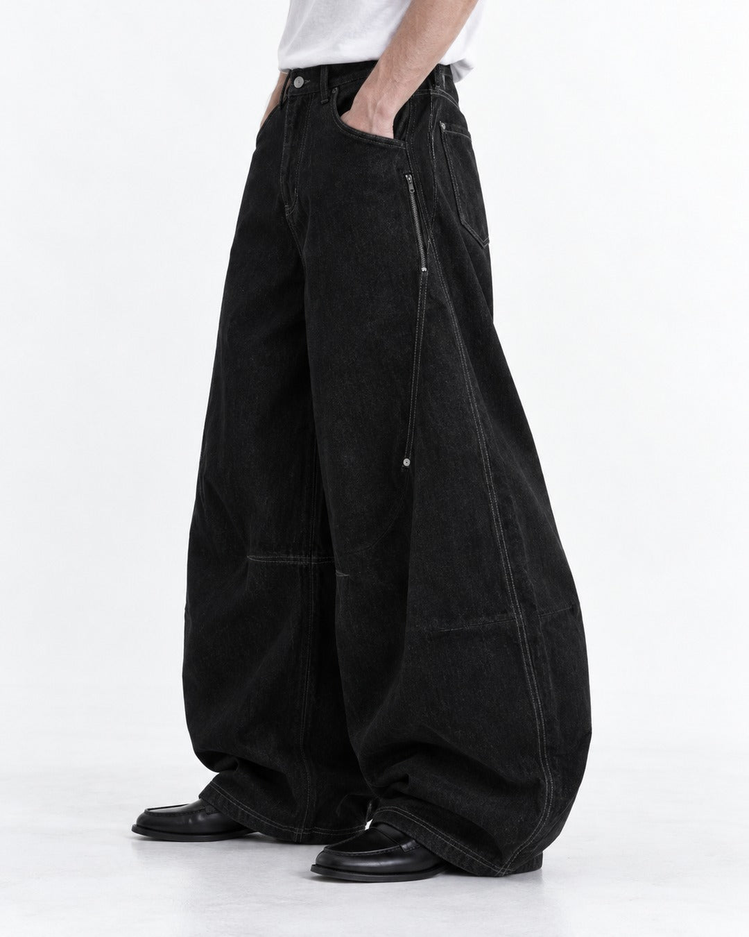 Curved-Panel Wide-Leg Jeans