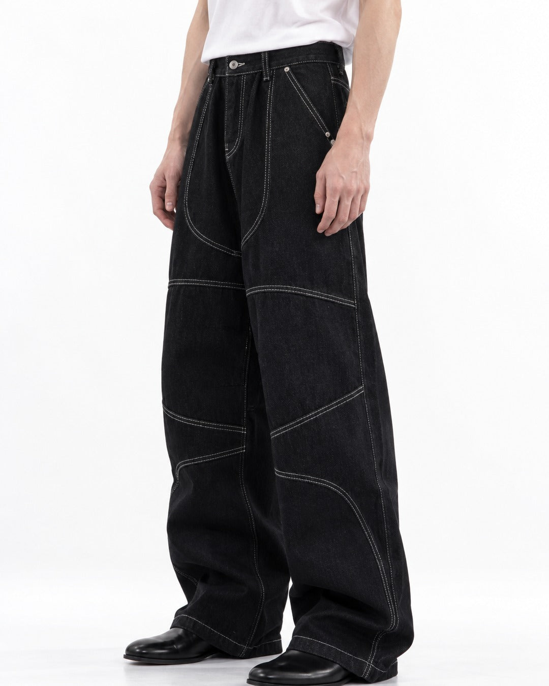 Wide-Leg Jeans with White Contrast Stitching