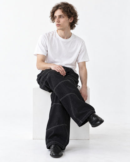 Wide-Leg Jeans with White Contrast Stitching