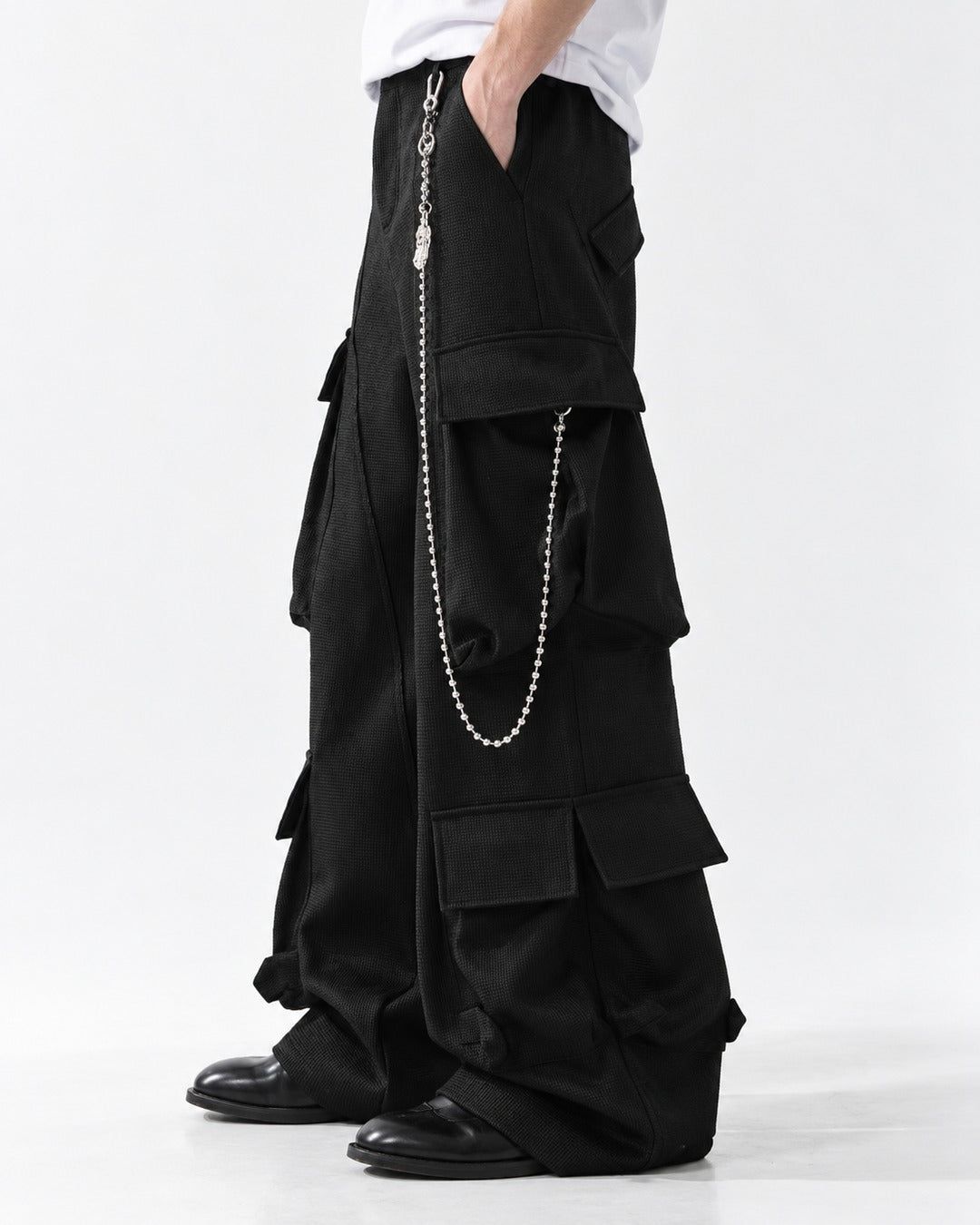 Double Flap-Pocket Wide-Leg Cargo Pants