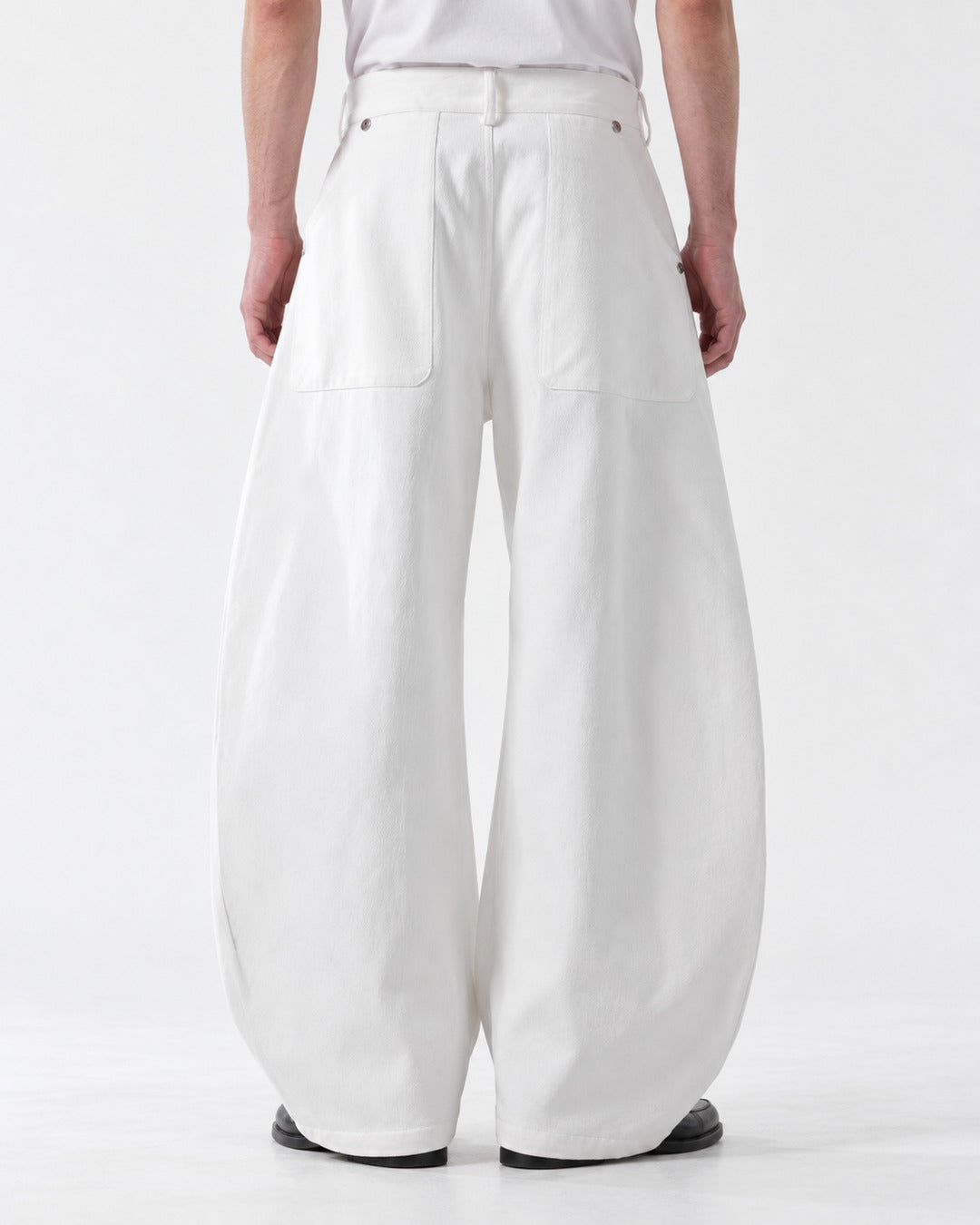 Curved Pleat Balloon Wide-Leg Trousers