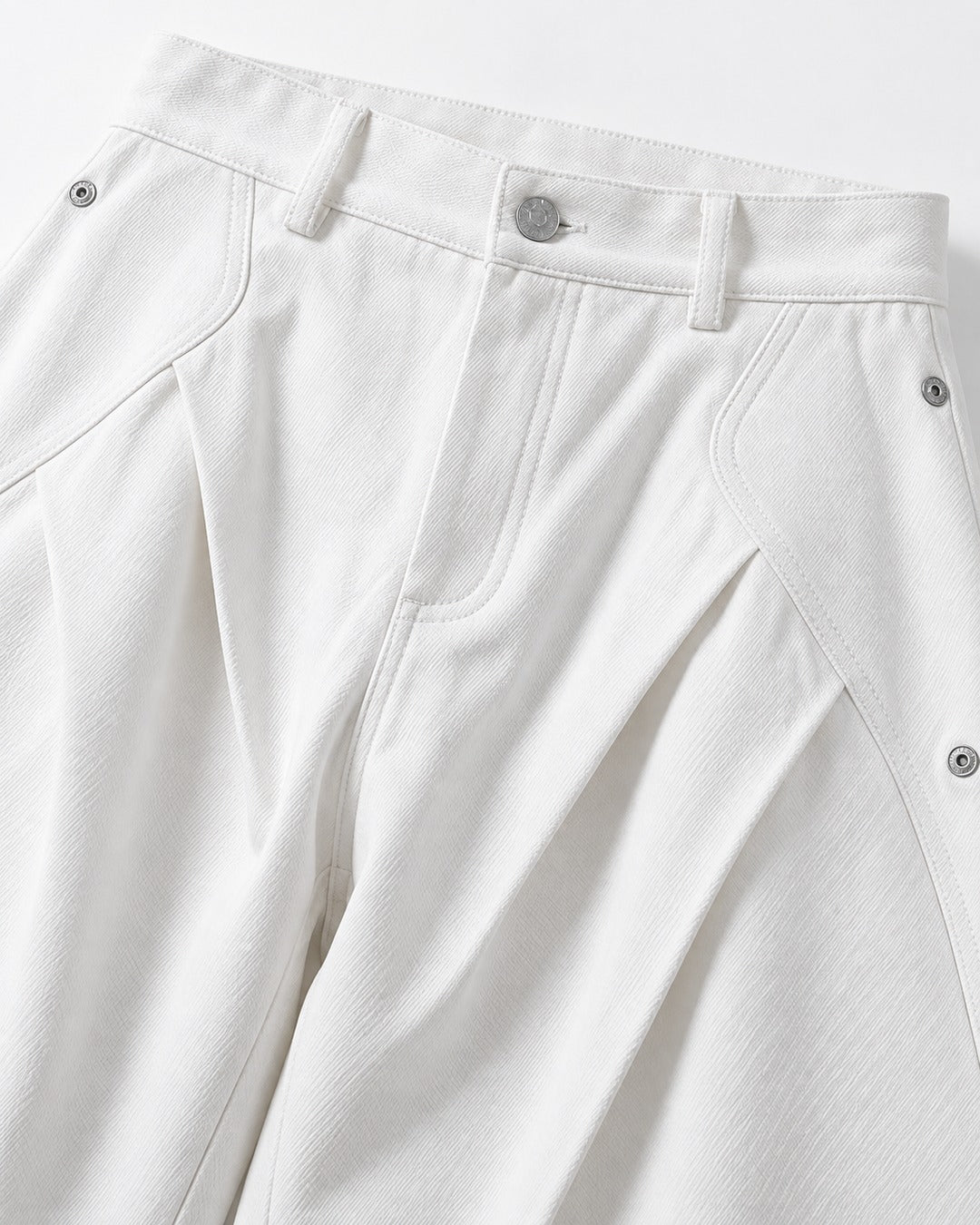 Curved Pleat Balloon Wide-Leg Trousers