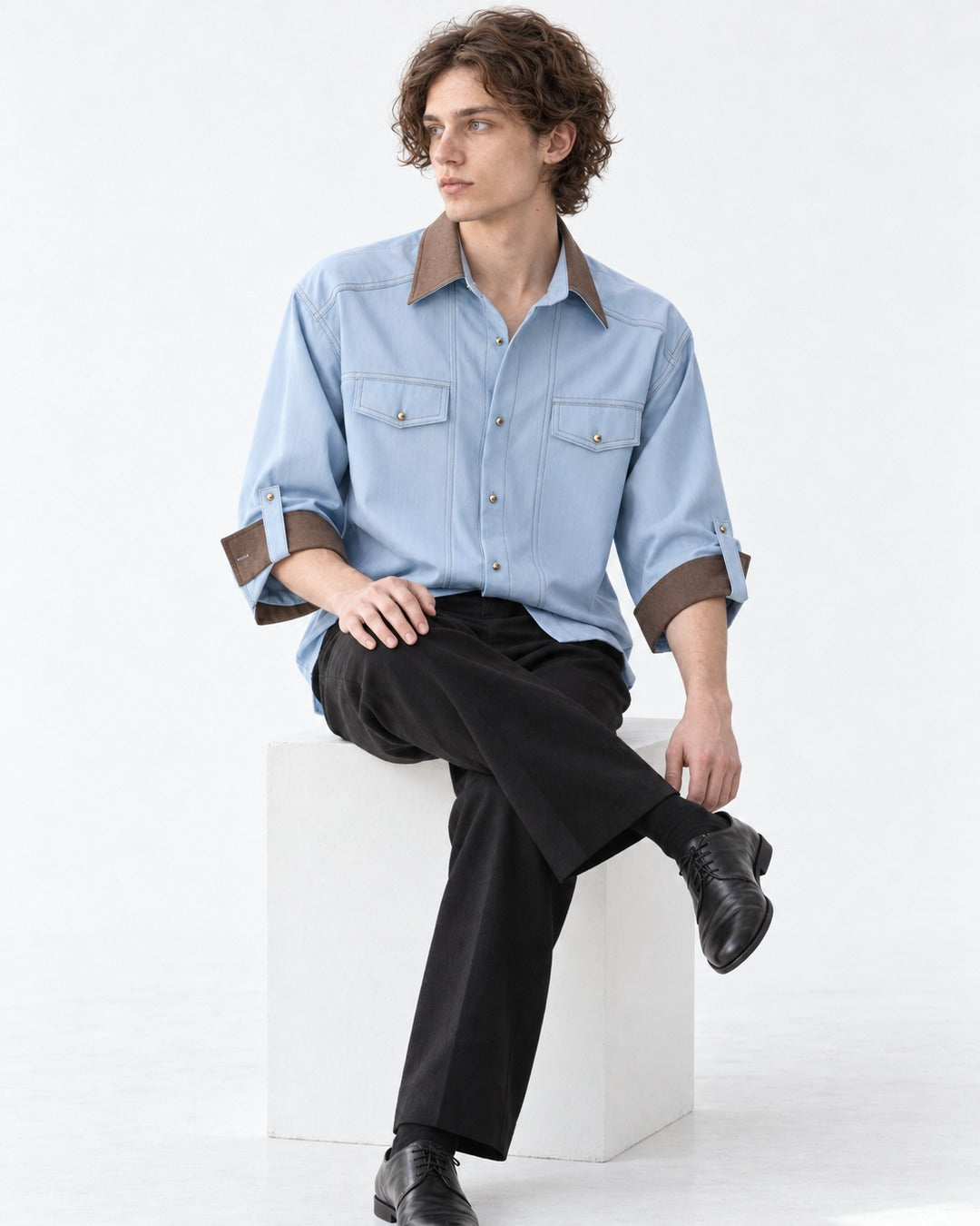 Contrast-Collar Three-Quarter Sleeve Shirt