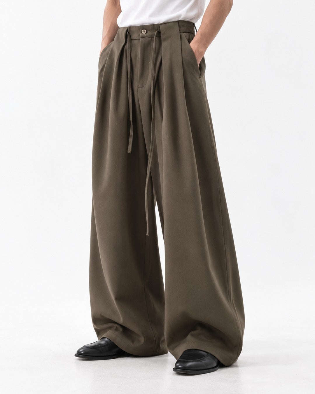 Drawstring Pleated Wide Trousers