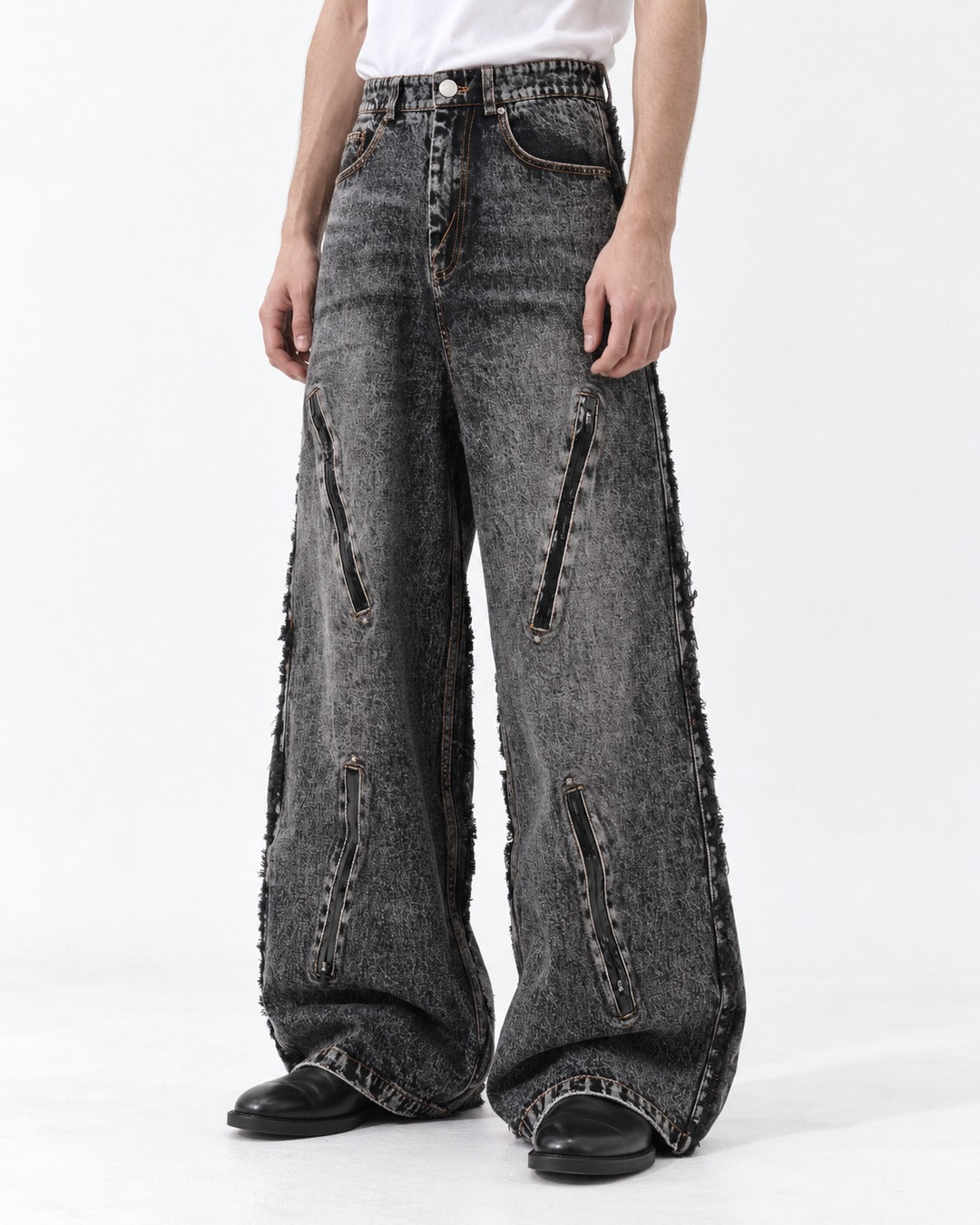 Frayed-Seam Zip-Pocket Wide-Leg Jeans