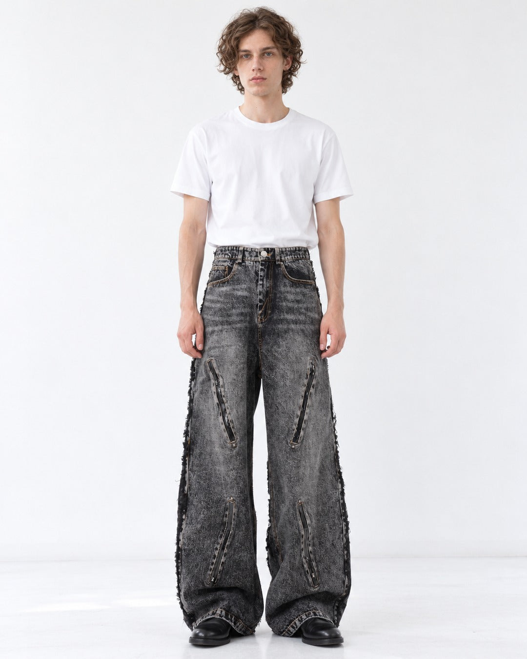 Frayed-Seam Zip-Pocket Wide-Leg Jeans
