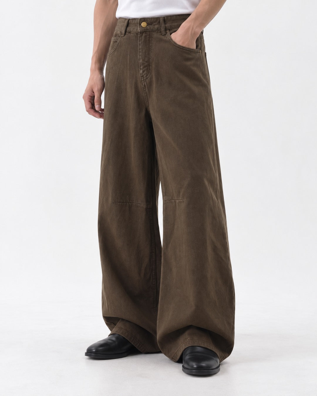 Knee-Panel Wide-Leg Jeans