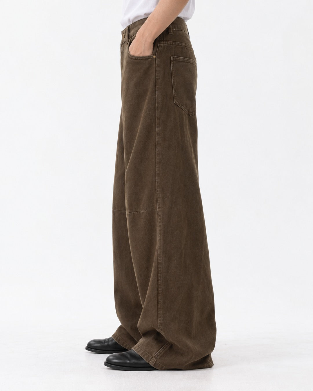 Knee-Panel Wide-Leg Jeans