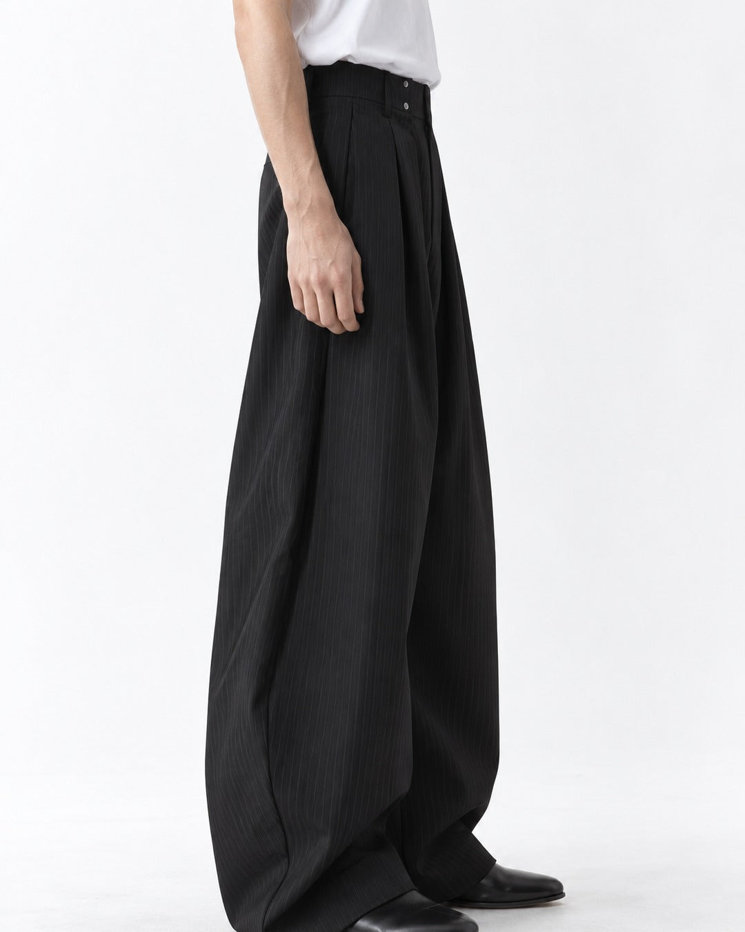 Twin-Snap Waist Pinstripe Balloon Trousers
